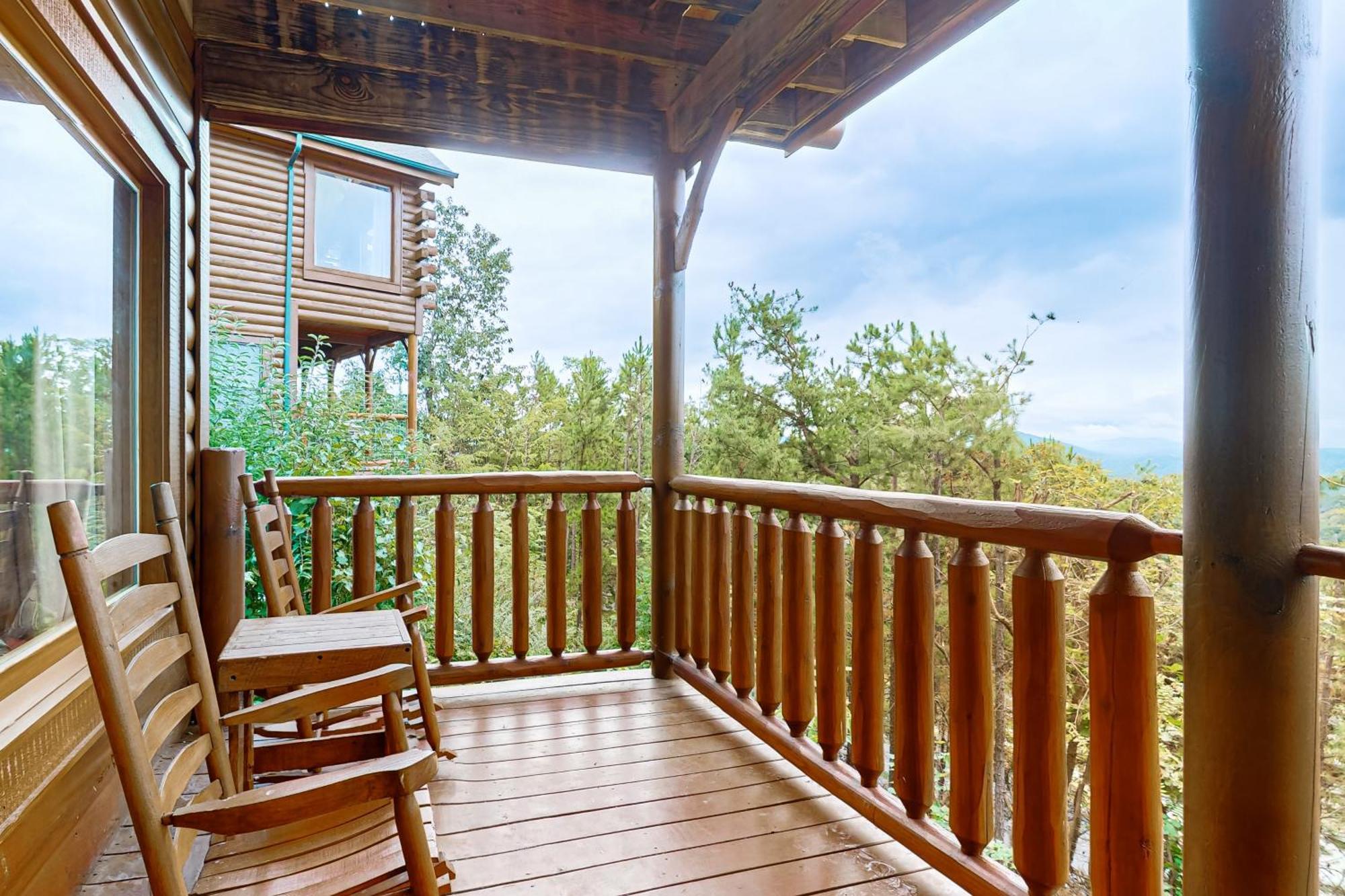 100 Mile View * Pigeon Forge